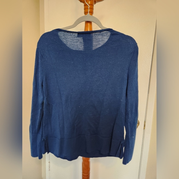 Banana Republic Factory Size M 100% Merino Wool Sweater in Blue - Picture 3 of 4
